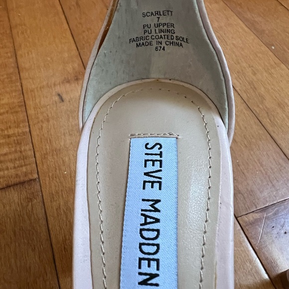 Steve Madden Heels with feathers - Picture 7 of 10